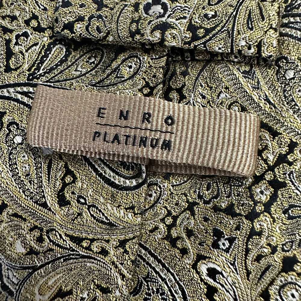 Enro Platinum Mens Silk Tie Gold Black Paisley Necktie Extra Long 65